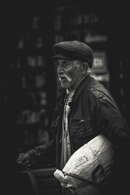 a very old man with wings pdf